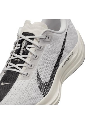 Tenis Hombre Nike Pegasus Plus Gris