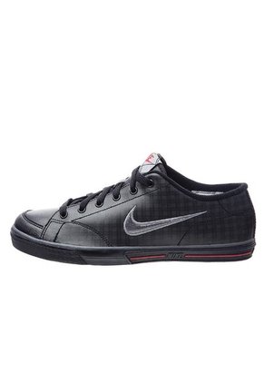 Zapatillas Nike Capri Negras