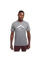 Camiseta Nike Dri Fit Tee Trail-Gris de Nike