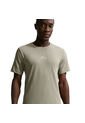 Camiseta Nike Tee Std Pro Hombre-Verde Oliva de Nike