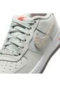 TENIS AIR FORCE 1 LV8 2 BG NIKE de Nike