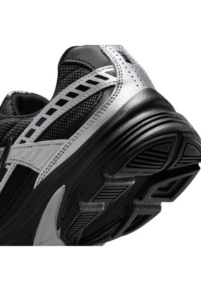 TENIS NIKE MUJER IO7597-001 INITIATOR Talla 6.5