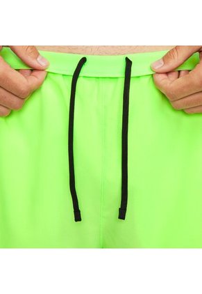 Pantaloneta Nike Challenger-Verde