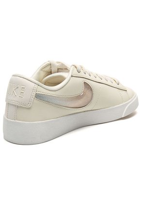 Tenis Beige-Blanco Nike Blazer Low Lx
