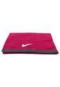 Toalla Nike  Fundamental Towel Medium Hombre-Rojo de Nike