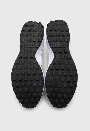 Tenis Lifestyle Gris-Blanco-Negro Nike Waffle Debut