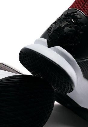 Tenis Basketball Rojo-Negro-Blanco Nike Lebron Witness IV