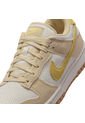 Tenis Mujer Lifestyle Nike Dunk Low Next Nature SE Dorado de Nike