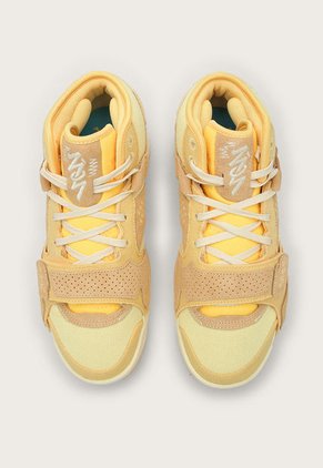 Tenis Basketball Amarillo-Beige-Salmón Nike Jordan Zion 2 Full Moon