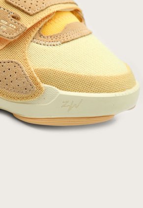 Tenis Basketball Amarillo-Beige-Salmón Nike Jordan Zion 2 Full Moon