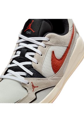 TENIS NIKE MUJER HJ6777-101 JORDAN CM Talla 9