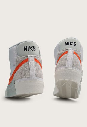 Tenis Lifestyle Blanco-Gris-Naranja Nike Blazer Mid Pro Club
