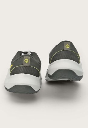 Tenis Training Verde Oliva-Amarillo Neón Nike Legend Essential 3 Next Nature