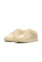 Tenis Mujer Nike Dunk Low Beige de Nike