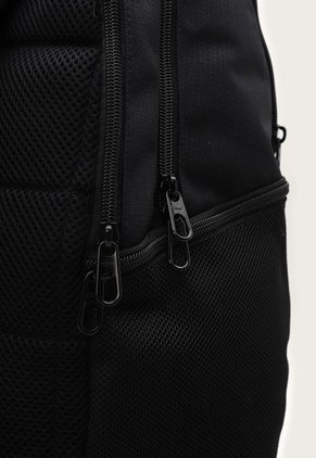 Maleta Negro-Blanco Nike Brasilia 9.5