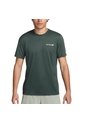 Camiseta Nike M Df Tee Rlgd Iykyk 2-Verde de Nike