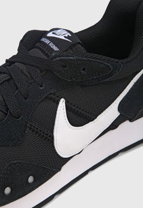 Tenis Lifestyle Negro-Blanco Nike Venture Runner