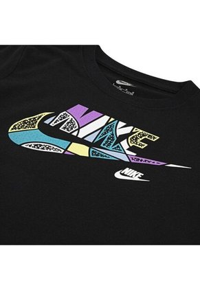 Conjunto Niños Nike Sportswear "Outside The Lines"