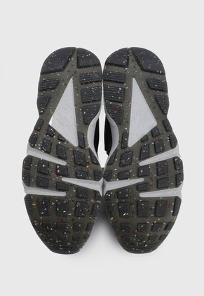 Tenis NIKE Air Huarache Crater PRM Gris