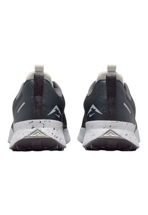 Tenis Nike Juniper Trail 3 Hombre-Gris