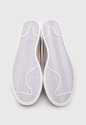Tenis Lifestyle Blanco-Negro-Café Nike Court Legacy NN