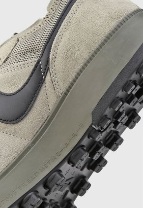 Tenis Lifestyle Verde Oliva-Negro NIKE C1TY “Surplus”