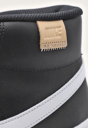 Tenis Lifestyle Negro-Blanco Nike Court Royale 2 Mid