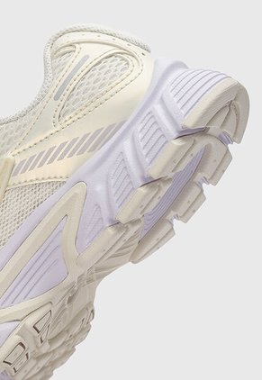 Tenis NIKE V5 RNR Marfil