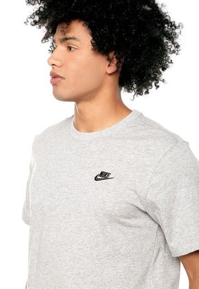 Camiseta NIKE Club Gris