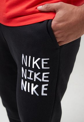 Jogger Negro-Blanco Nike Sportswear