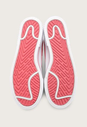 Tenis Lifestyle Blanco-Coral-Marfil Nike Court Legacy Lift