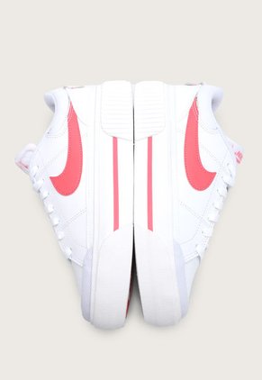 Tenis Lifestyle Blanco-Coral-Marfil Nike Court Legacy Lift