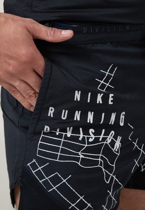 Pantaloneta Negro-Blanco Nike Dri-FIT Stride Run Division