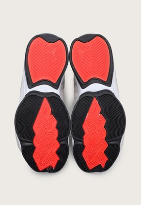 Tenis Basketball Beige-Blanco-Negro Nike Jordan Zion 2