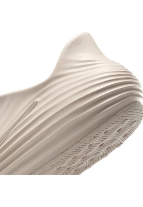 Tenis Mujer Nike ReactX Rejuven8 Beige