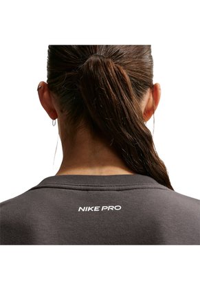 Sueter Nike Crew Neck Mujer-Gris