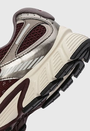 Tenis NIKE V5 RNR Borgoña