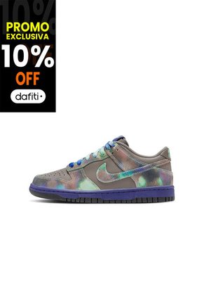 Tenis Unisex Niño Nike Dunk Low SE Gris