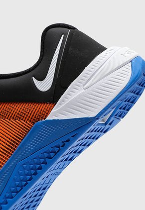 Tenis NIKE Metcon 10 Naranja