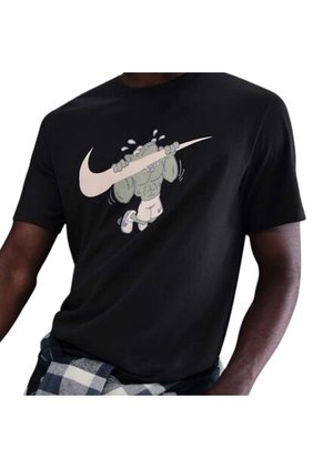 Camiseta Nike M Nsw Tee Iykyk Fs Hombre-Negro