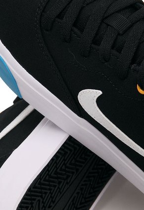 Tenis Skateboarding Negro-Azul-Blanco Nike Sb Charge Cnvs