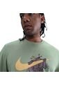 Camiseta Nike M Nsw Tee Iykyk Fs Hombre-Verde de Nike