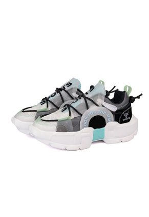 Tenis Blanco-Gris Go Walk  Nivia