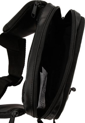 Riñonera Negra  Oakley Training