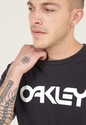Camiseta Negro-Blanco Oakley Mark II Tee 2.0