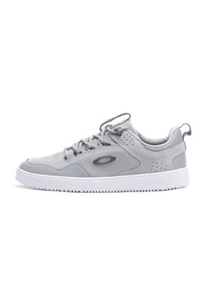 Tenis Oakley Radar Jet