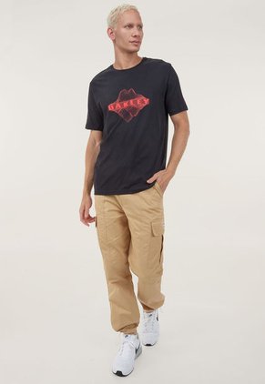 Camiseta Corta Negro-Rojo Oakley Above And Below