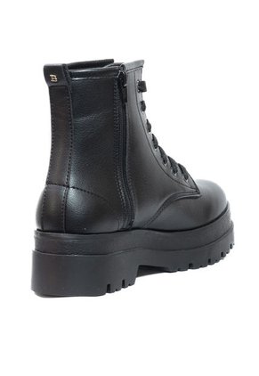 Bota Casual Cuero Negro Ocai Andra