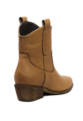 Bota Casual Cuero Miel Hers Kala