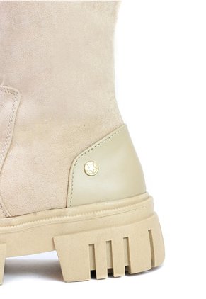 Bota Beige Ocai Praga 001